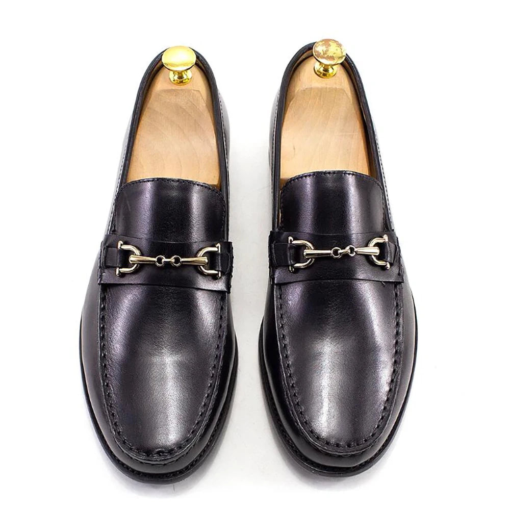 Andrey - Mocassin en cuir noir à métal doré