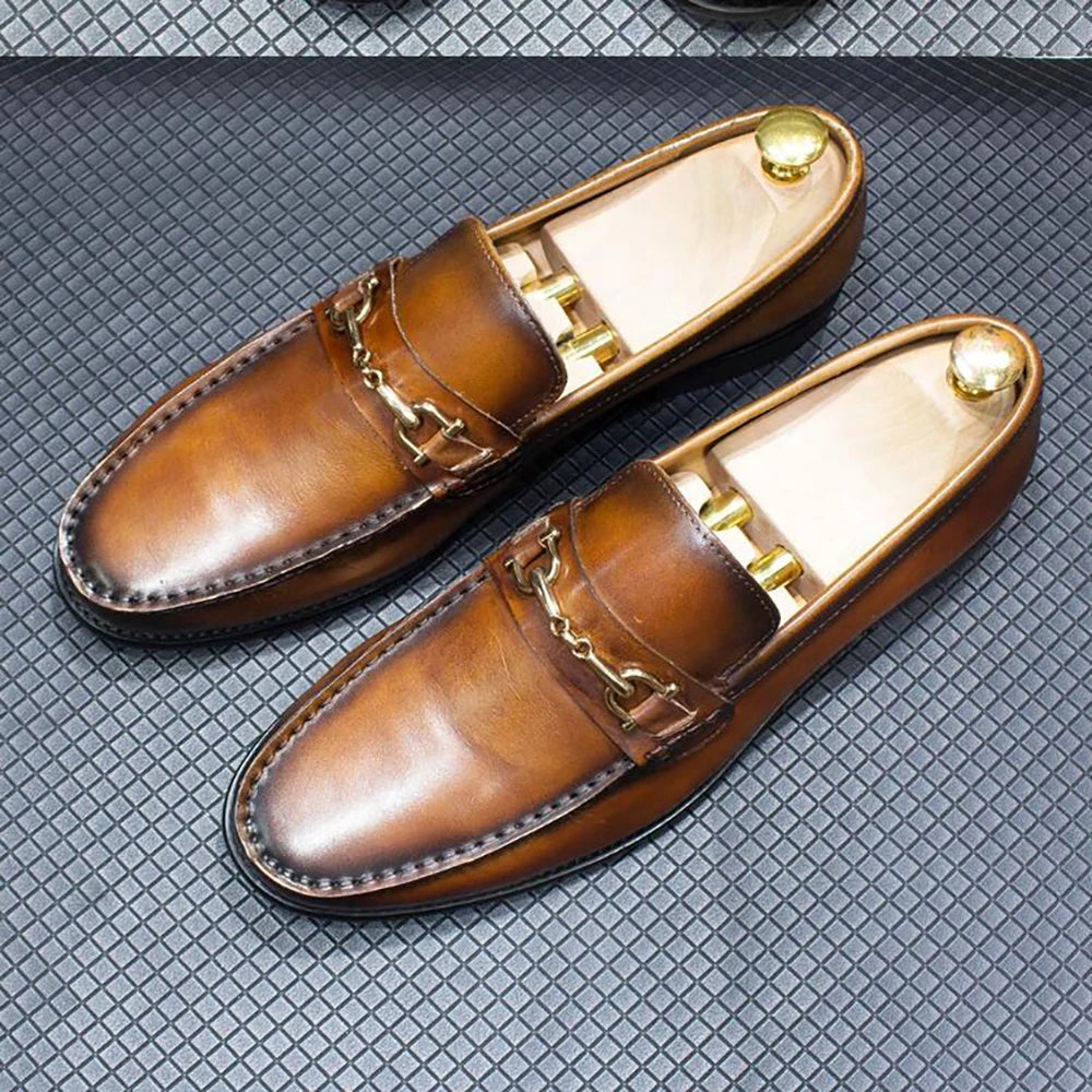 Andrey - Mocassin en cuir noir à métal doré