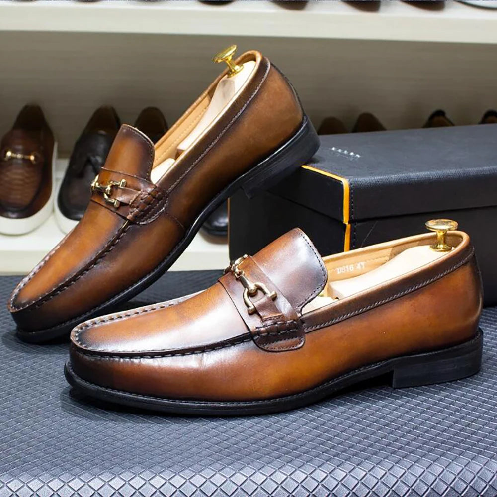 Andrey - Mocassin en cuir noir à métal doré