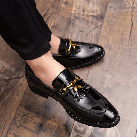 Mocassins vernis à boucle dorée pour homme mariage