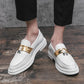 Mocassins verni blanc avec languette or pour hommes