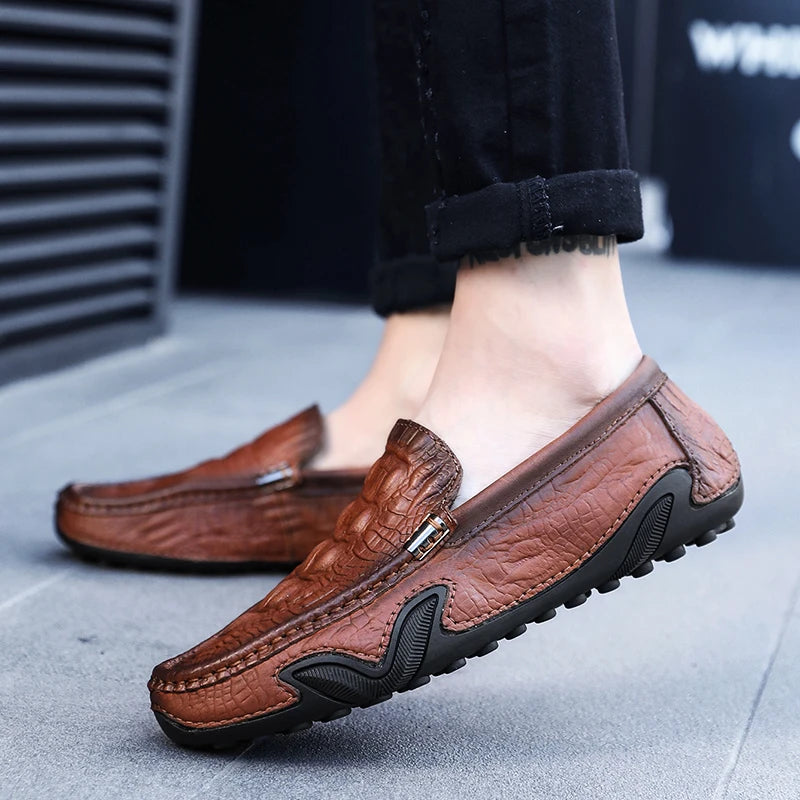 Mocassins marron en cuir véritable à motifs crocodile