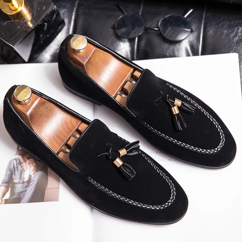 Mocassins à glands en daim avec torsade en cuir