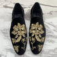 Mocassins en velours noir avec broderie florale dorée